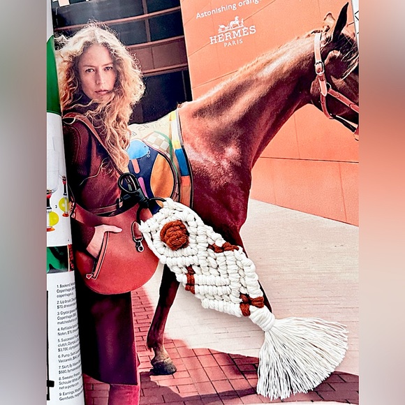 BÖHÖ Macramé Handwoven &Knotted w/♥️Ivory+Brick Red Accent Black Swivel Keychain - Picture 5 of 14